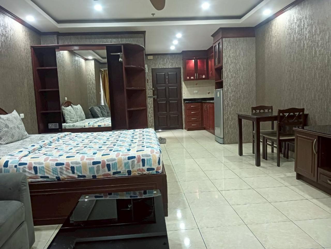 View Talay 6 Pattaya Beach By Anatolia Condo Suite Eksteriør billede
